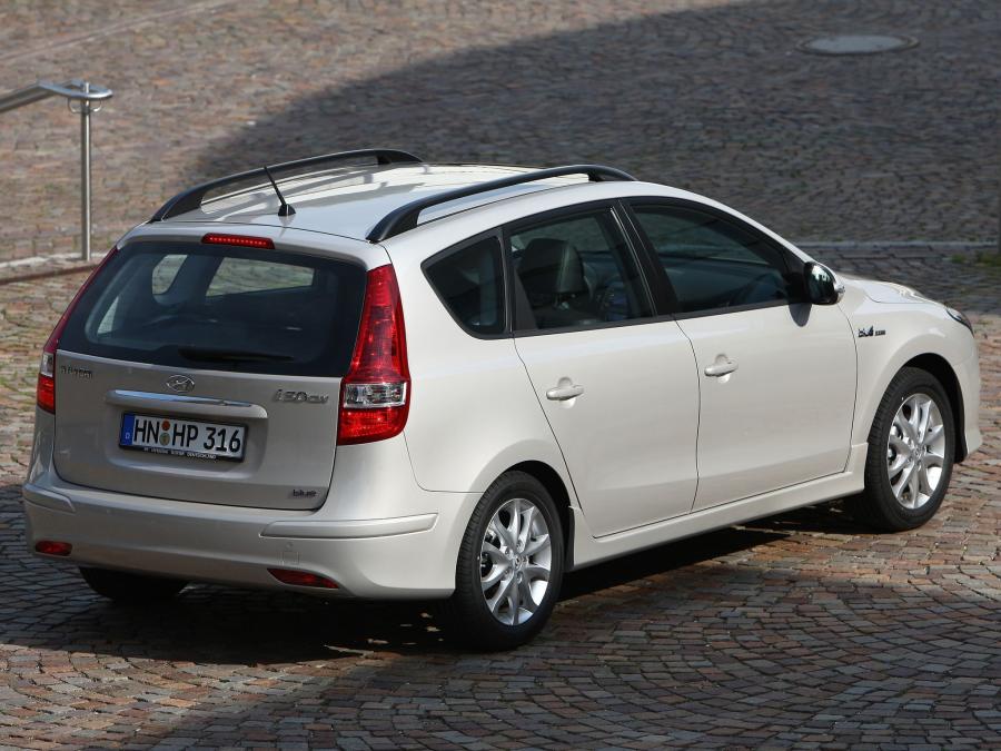 Hyundai i30 CW Blue Drive 2010 года  (фото 20 из 21)